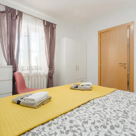 Apartments Alex Premium 100M From The Beach Apartment *