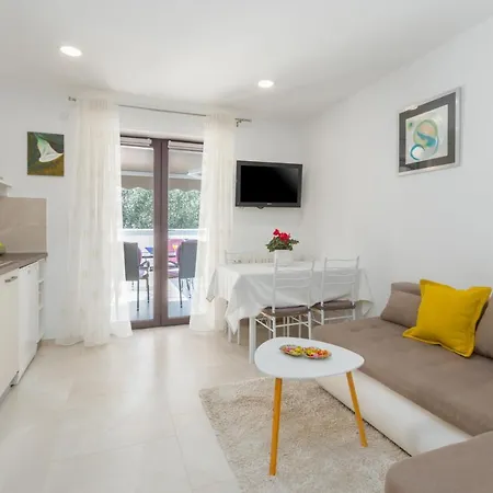 Apartments Alex Premium 100M From The Beach
