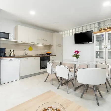 Apartments Alex Premium 100M From The Beach
