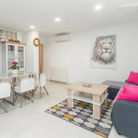 Apartments Alex Premium 100M From The Beach Apartment Porec
